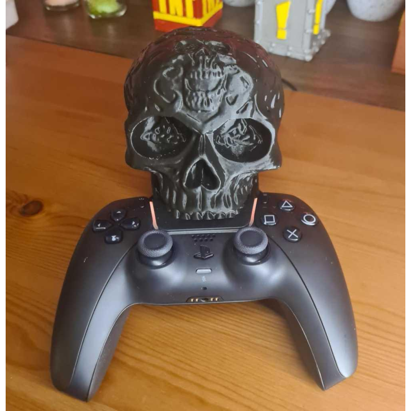 Тримач контролера PS5  DualSense Charging Station“Skull“