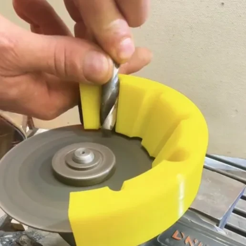 Універсальна точилка для свердел для кутової шліфувальної машини