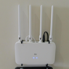 Настінне кріплення  роутера XIAOMI ROUTER 4A GIGABIT